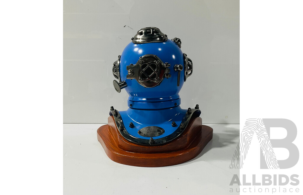 Small Blue Vintage Divers Helmet Desk Decoration