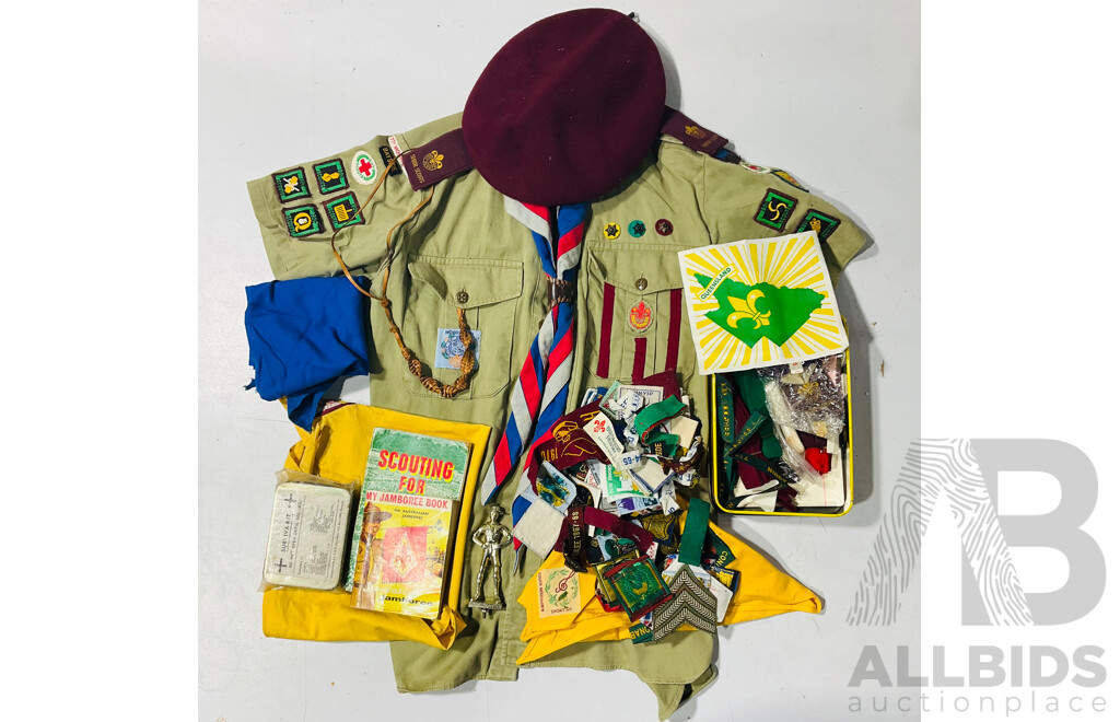 Collection of Vintage Scouts Ephemera Including Badges, Pins and More