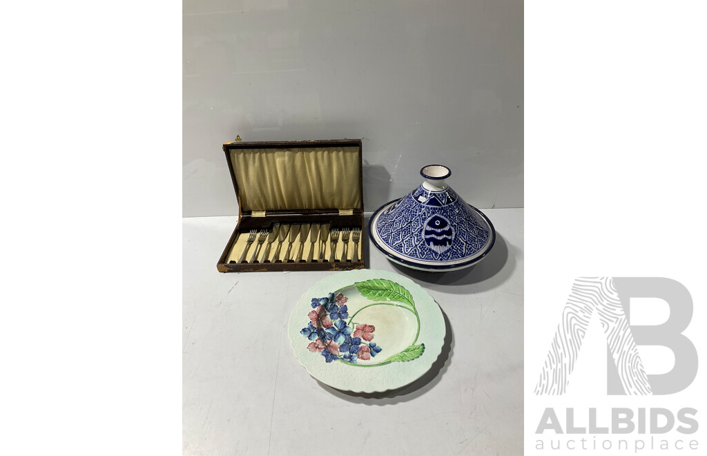 Ceramic Painted Taurine with Decorative Plate and Silverplate Flatwear Set