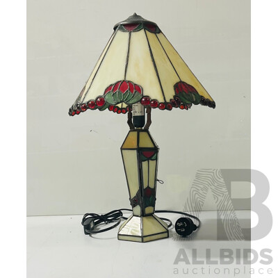 Tiffany Style Stained Faux-glass Lamp