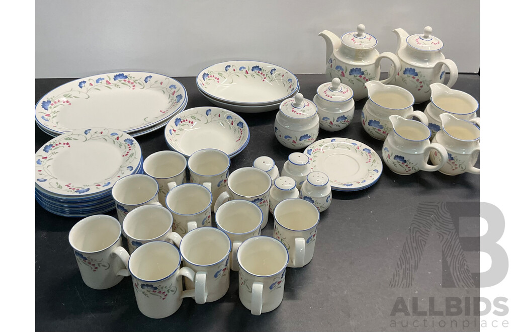 ROYAL DOULTON Windermere Expressions 39 Piece Included Tableware/ Mugs/Teapot and More