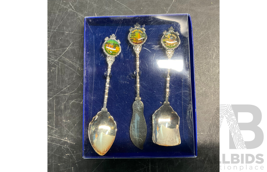 REED & BARTON the 1978 Christmas Cross in Sterling Silver & Collectable Vintage Spoon - Lot of 21