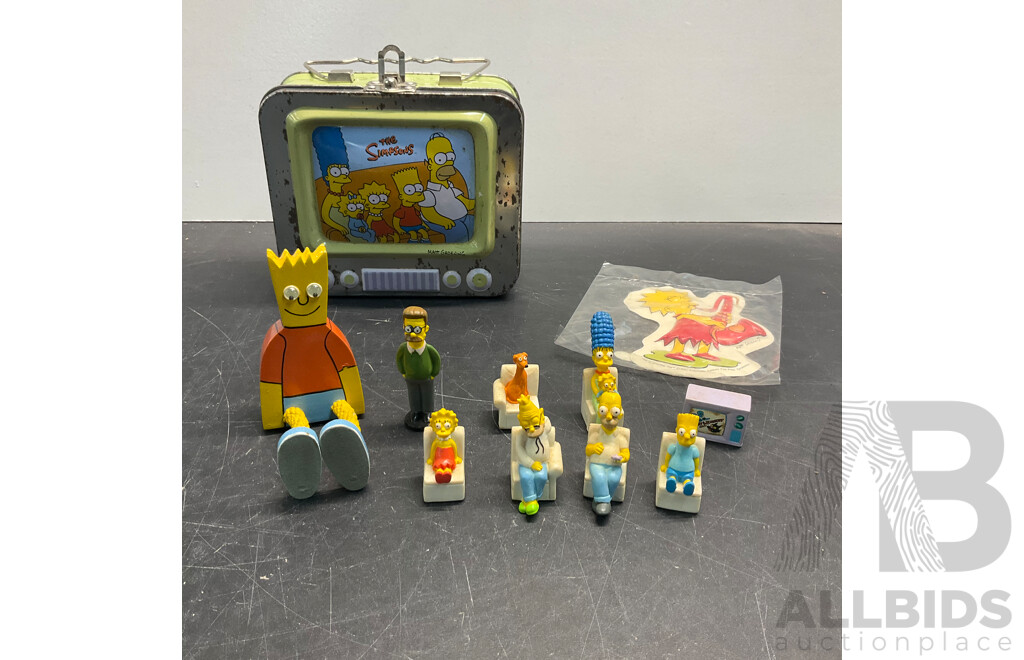 Vintage the Simpsons Metal Tin Case with Collectable Figures