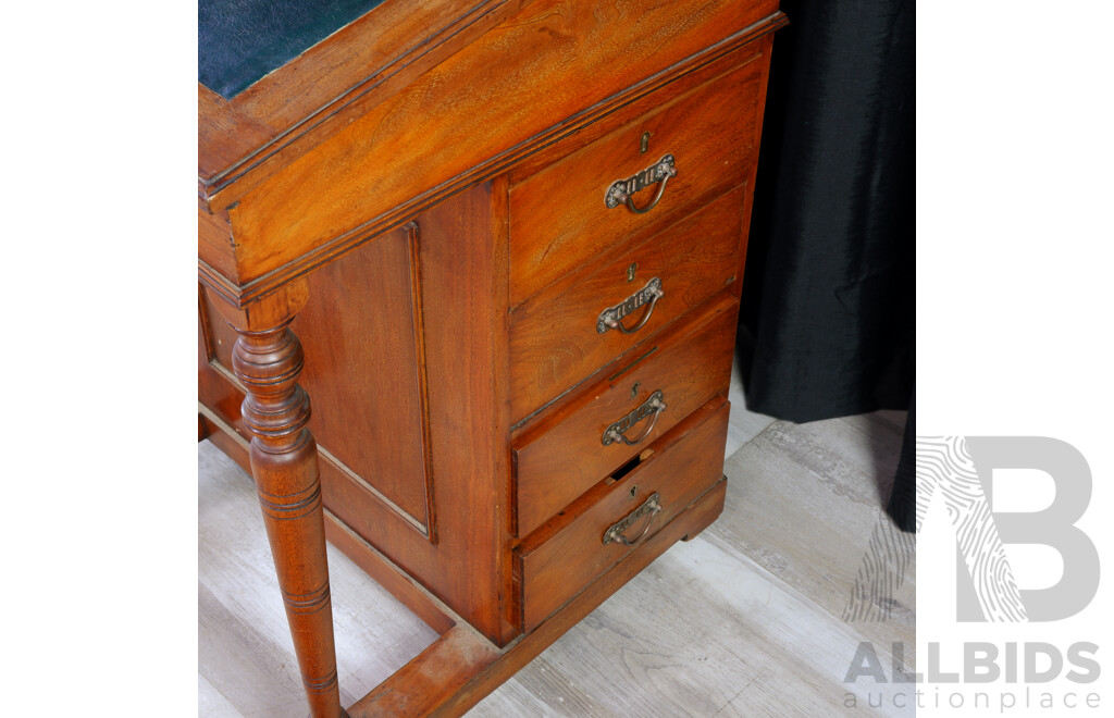 Edwardian Mahogany Davenport Desk