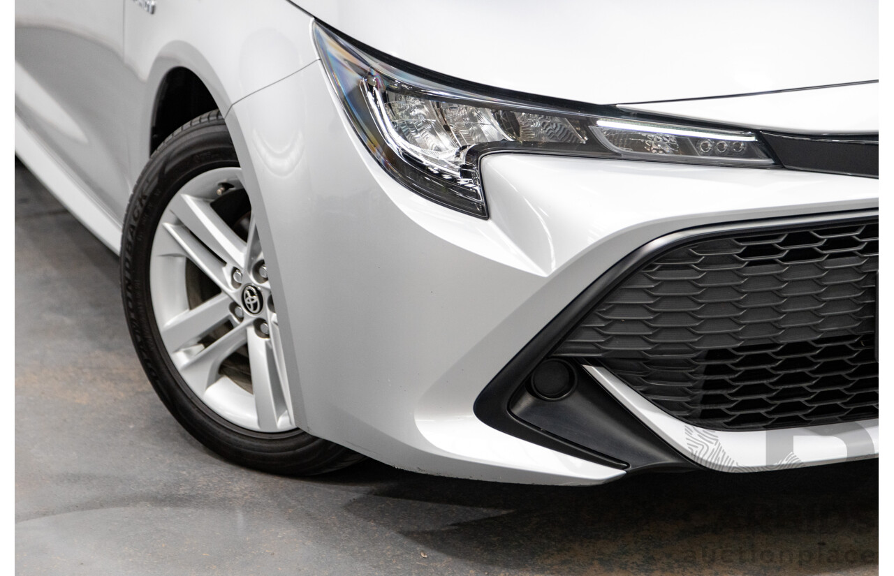 11/2020 Toyota Corolla Ascent Sport Hybrid ZWE211R MY21 4d Hatch Silver Pearl Metallic 1.8L / 90kW Hybrid