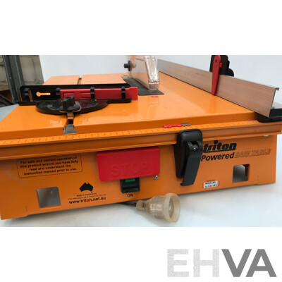 Triton Circular Saw with Saw Table