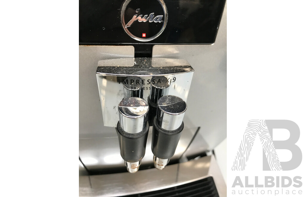 Jura Impressa X9 Coffee Machine