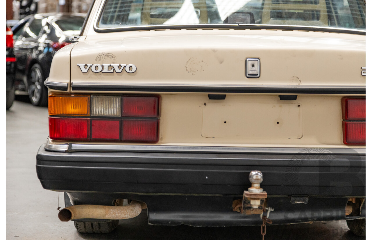 7/1989 Volvo 240 GL 4d Sedan Beige 2.3L