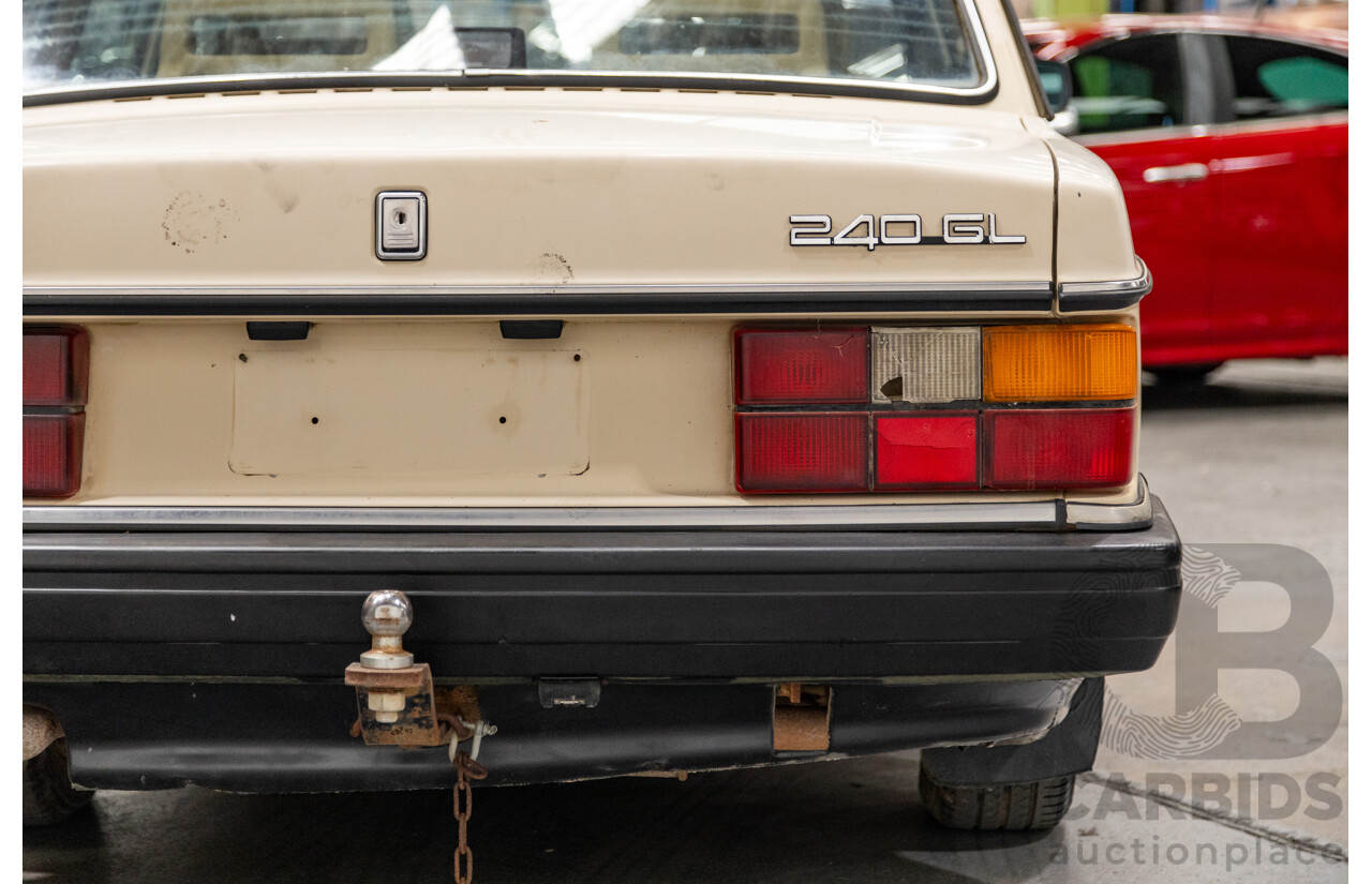 7/1989 Volvo 240 GL 4d Sedan Beige 2.3L