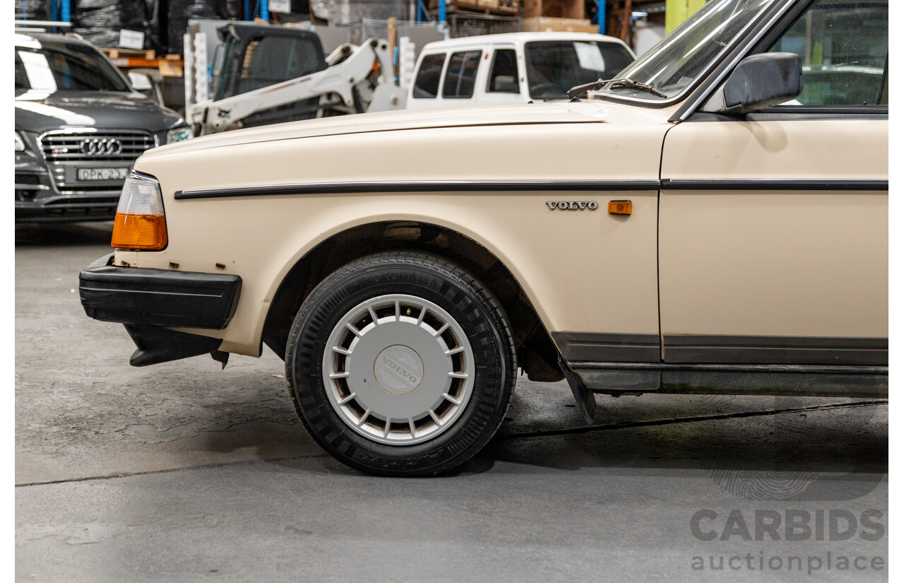 7/1989 Volvo 240 GL 4d Sedan Beige 2.3L