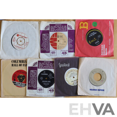 Collection Approx 25 Vintage Seven Inch Singles Including Lena Lovich, Kiss, Alice Cooper and Much More
