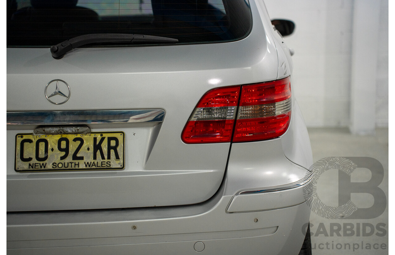 9/2005 Mercedes-Benz B200 245 5d Hatchback Polar Silver 2.0L