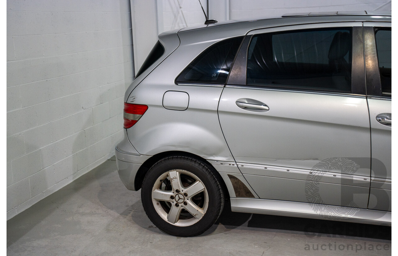 9/2005 Mercedes-Benz B200 245 5d Hatchback Polar Silver 2.0L