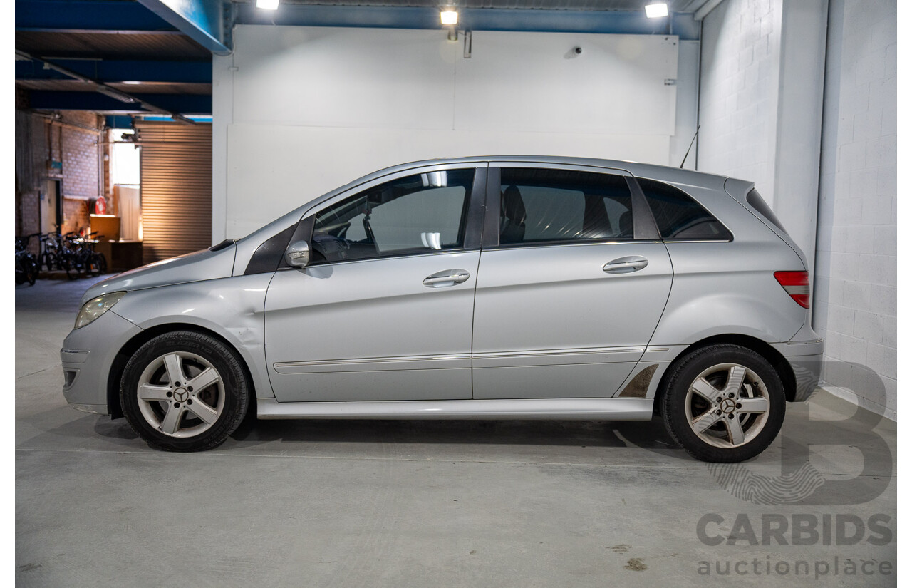 9/2005 Mercedes-Benz B200 245 5d Hatchback Polar Silver 2.0L