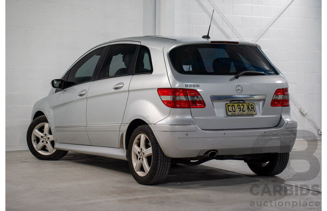 9/2005 Mercedes-Benz B200 245 5d Hatchback Polar Silver 2.0L