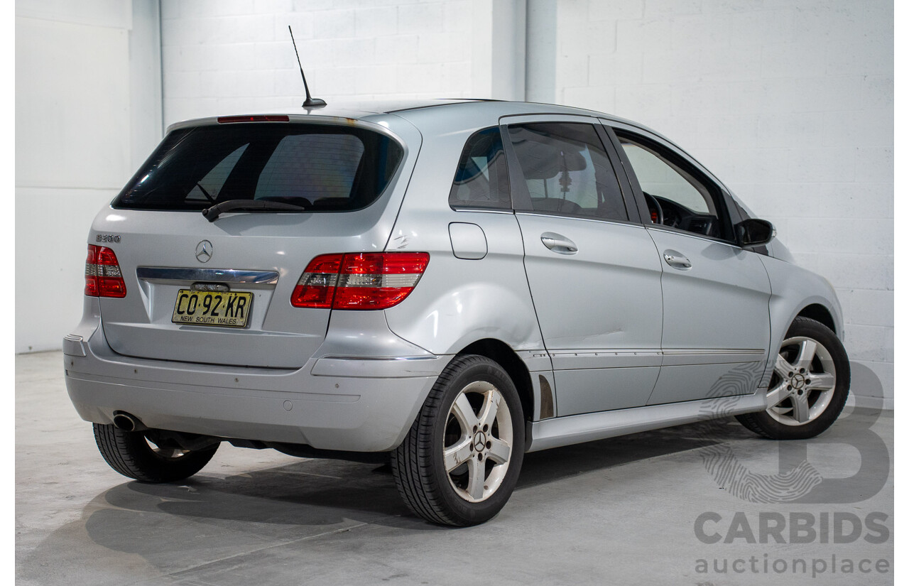 9/2005 Mercedes-Benz B200 245 5d Hatchback Polar Silver 2.0L