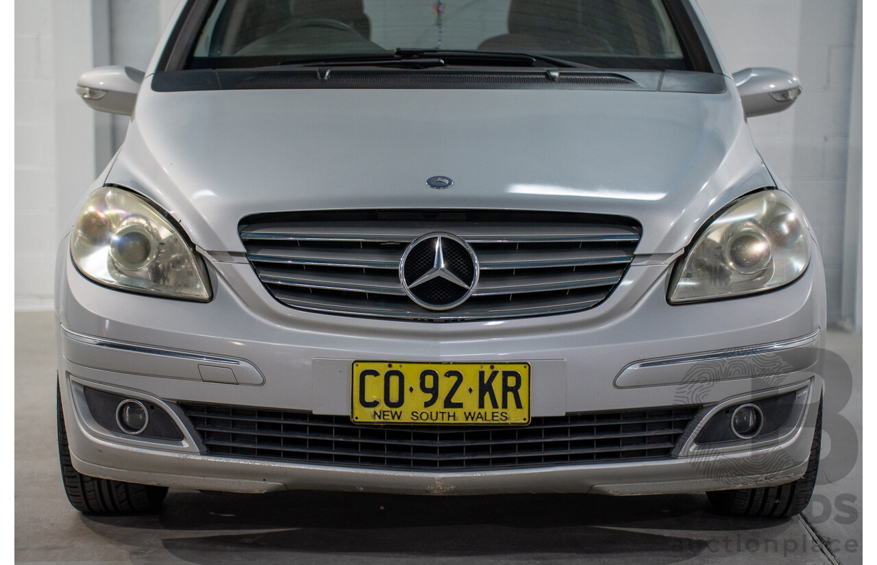 9/2005 Mercedes-Benz B200 245 5d Hatchback Polar Silver 2.0L