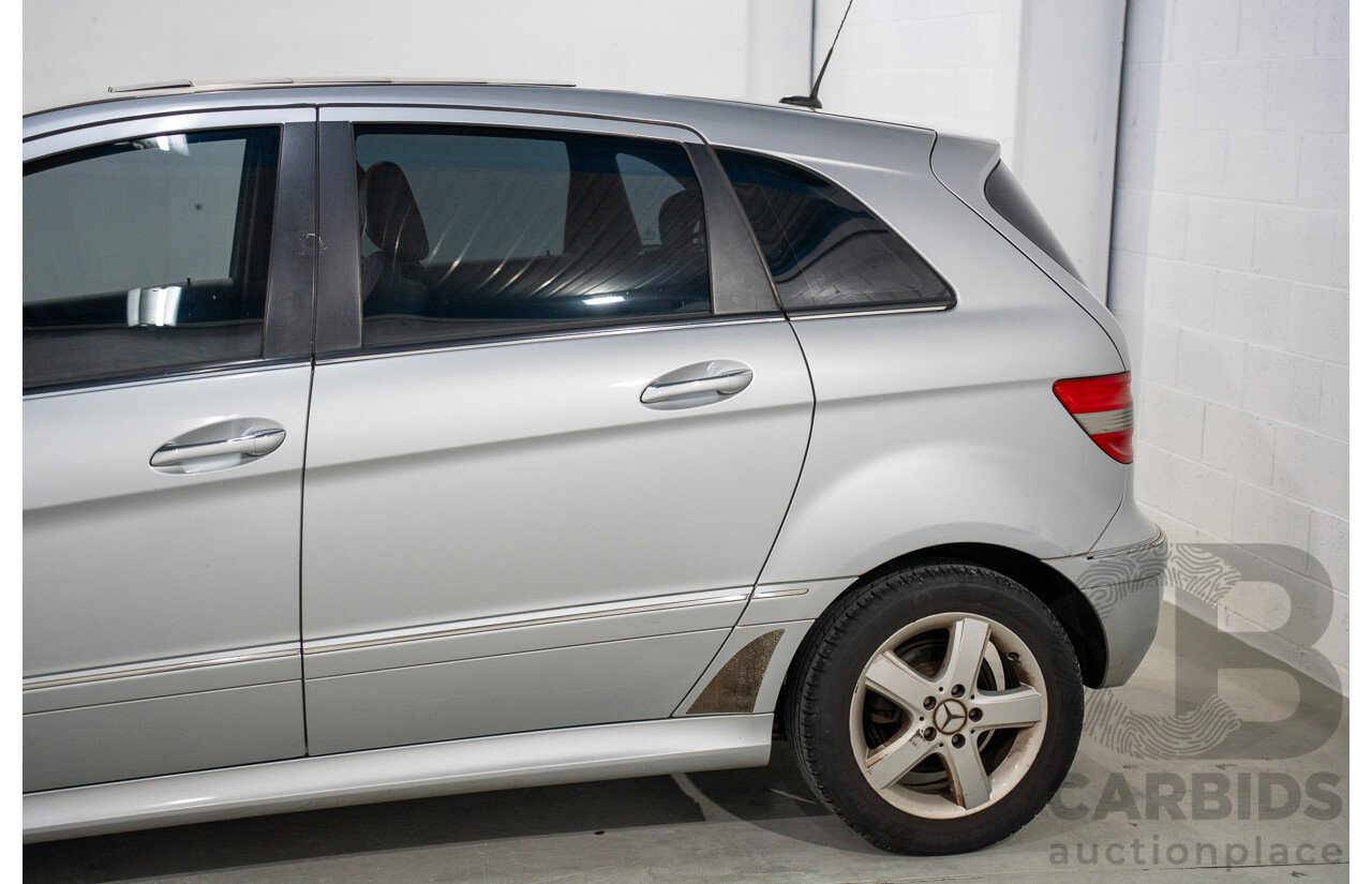 9/2005 Mercedes-Benz B200 245 5d Hatchback Polar Silver 2.0L