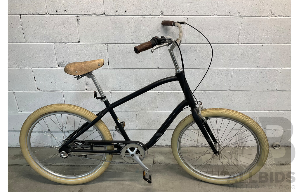 Black Cruiser Bike (47cm Frame)