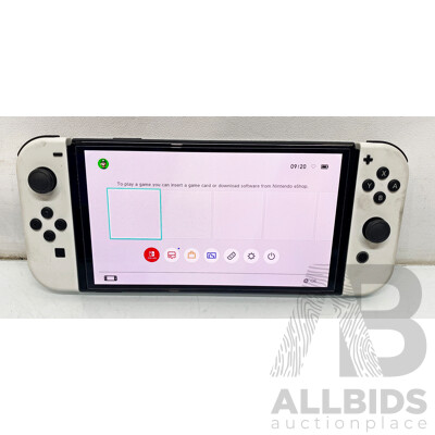 Nintendo (HEG 001) Switch OLED Handheld Game Console