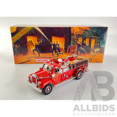 Matchbox Models of Yesteryear Fire Engine Series 1956 Mack B95 Pumper (YYM35810)