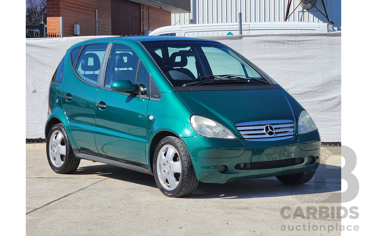 2/2001 Mercedes-Benz A190 Avantgarde W168 5d Hatchback Green 1.9L