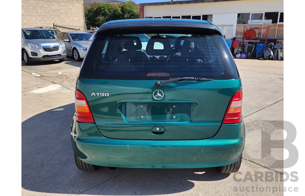 2/2001 Mercedes-Benz A190 Avantgarde W168 5d Hatchback Green 1.9L