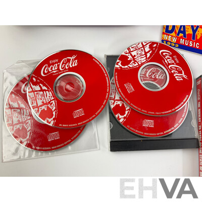 希少 Coca-Cola RADIO ラジオ The Red Disc Icon Amazon.com: Tablecraft Coca Cola Sign - 16