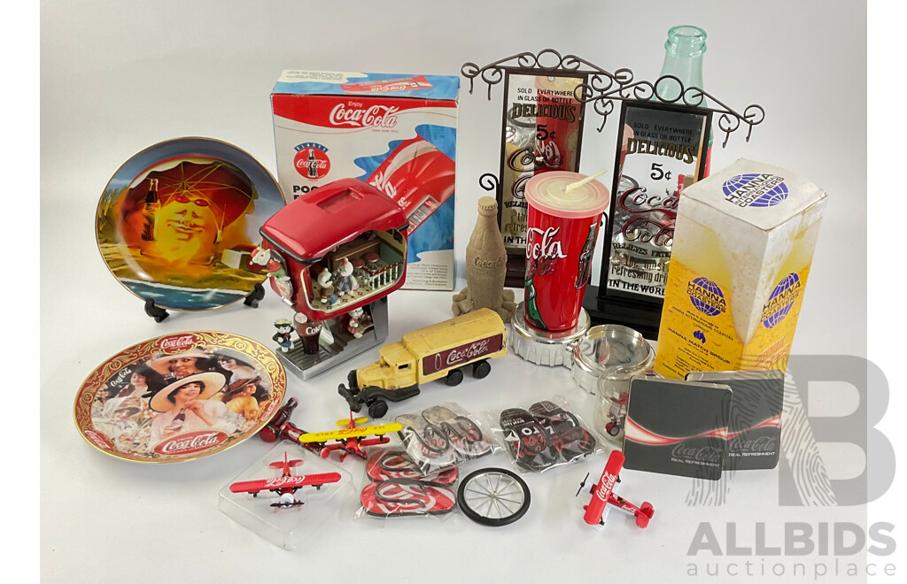 Selection of Coca Cola Memrobilia Including Franklin Collector Plates, Antique Style Key Hangers, Sand Sculpture, Box of Coasters, Battery Powered Mini Bear Party....