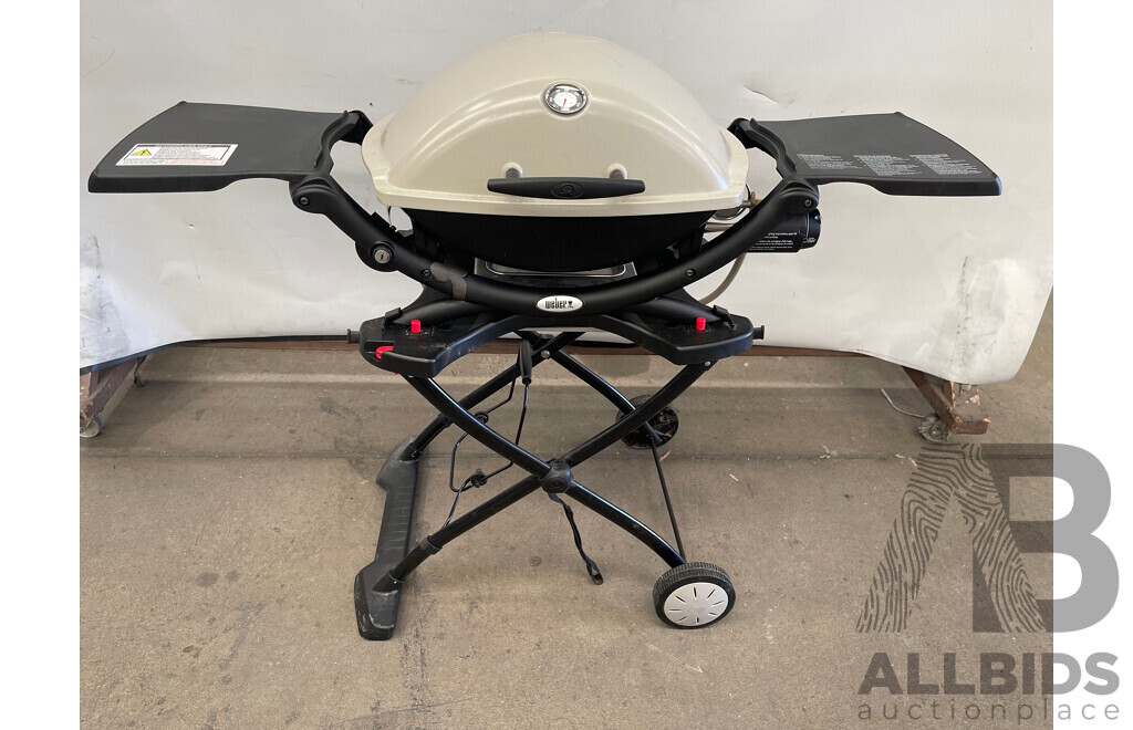 Weber Portable BBQ and Trolley