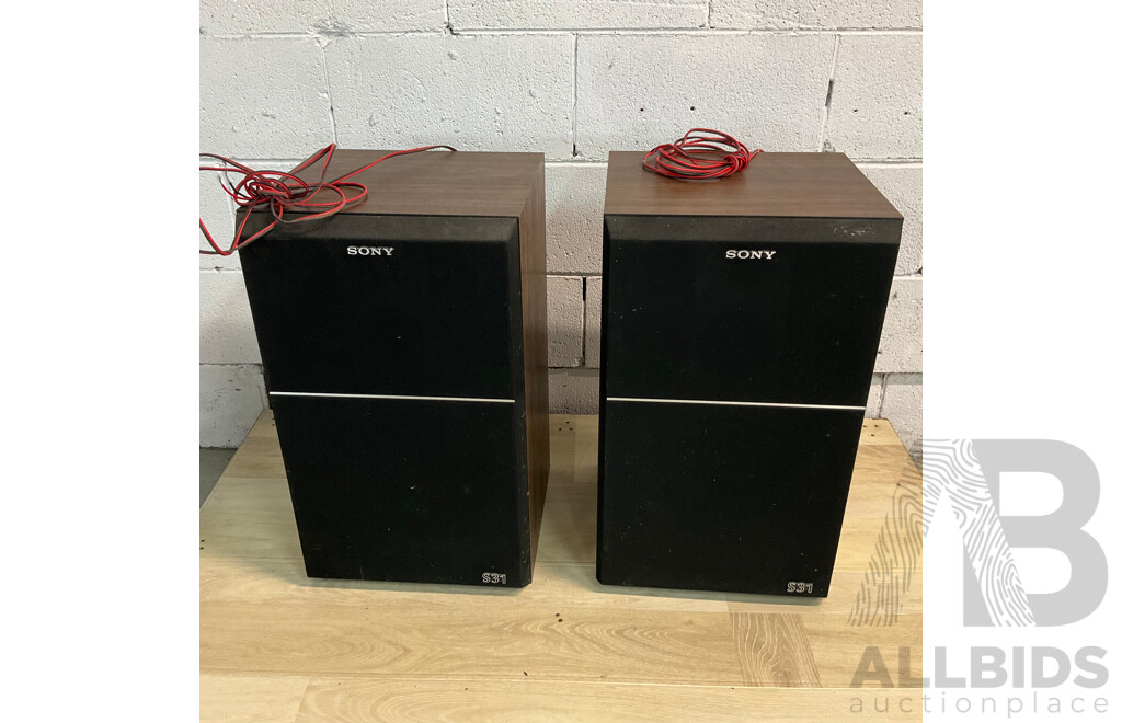 Pair of SONY Speaker &  Assorted Vintage Stereo Equipment 