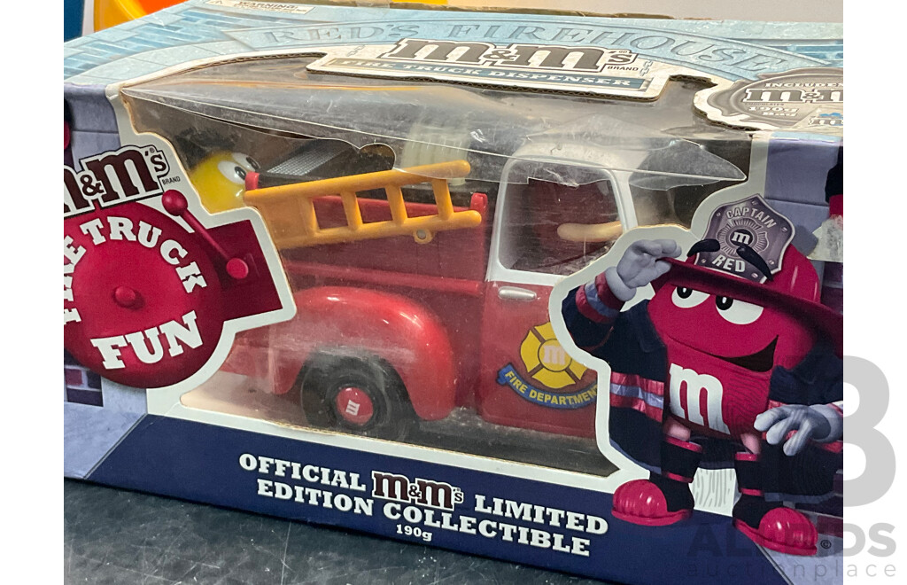 M&M's Golf Fanatics, Limited Edition Fire Truck Fun Collectible, WIld Adventures & Yellow M&M Figure