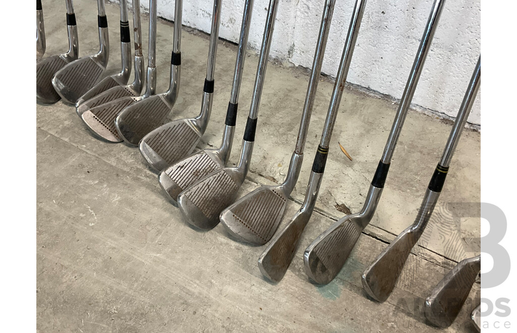 20x Golf Clubs - Irons, Wedges, Driver and Ball Collector