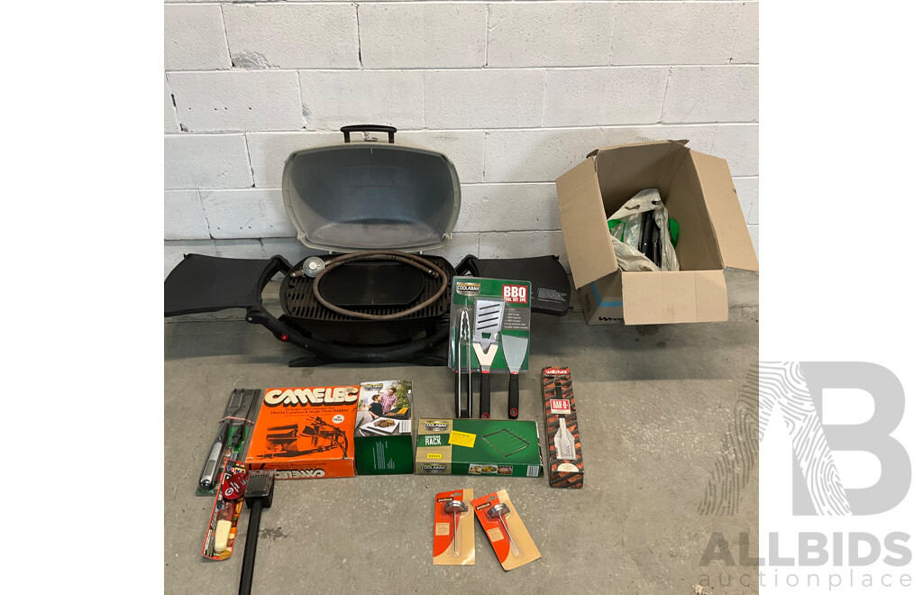 WEBER Q 200 LPG BBQ & Assorted of BBQ Tools