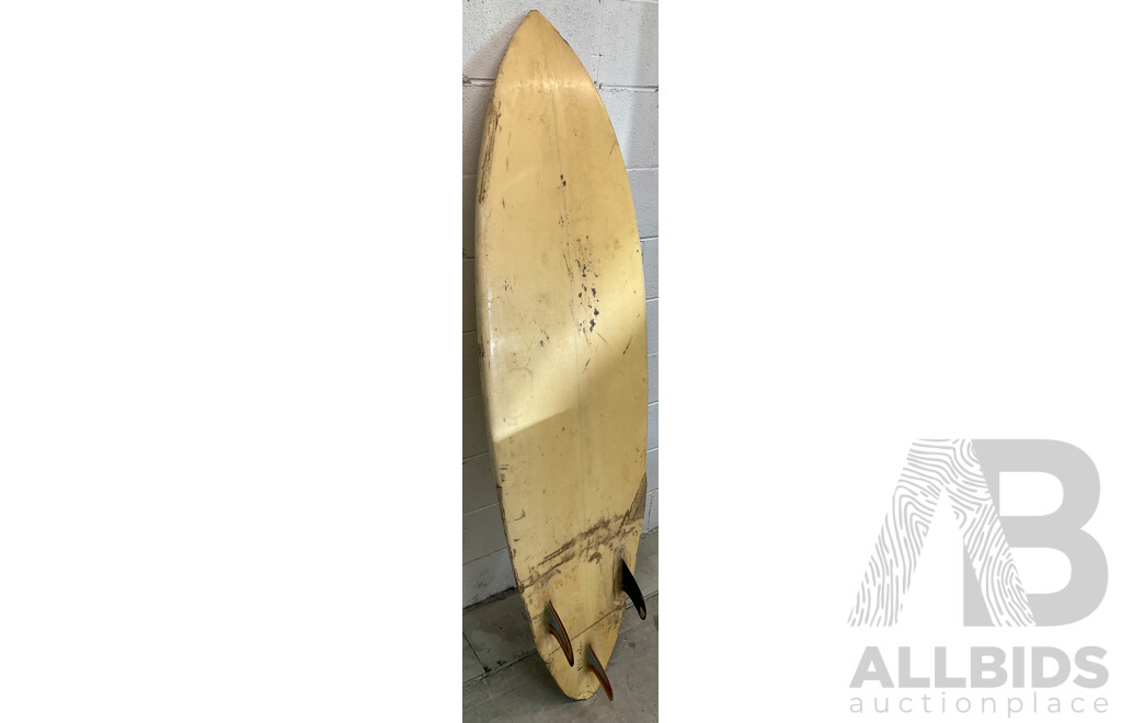 Yellow & Beige Surfboard 5' 11