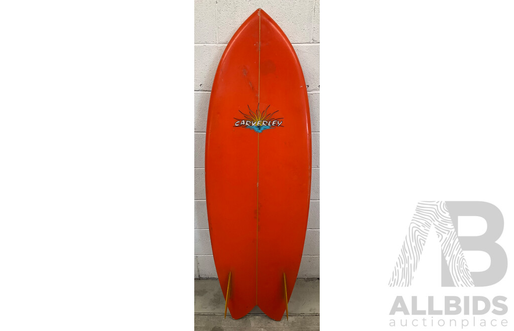 1990S FISH TAIL CARVERLEY TWIN FIN SURFBOARD 5' X 19” X 2 1/2