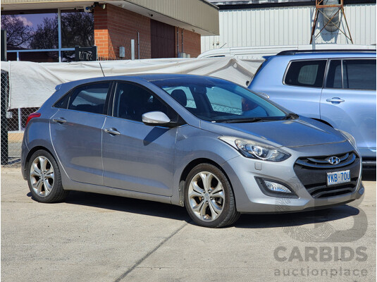 8/2014 Hyundai i30 Premium GD MY14 5d Hatchback Silver Or Chrome 1.8L