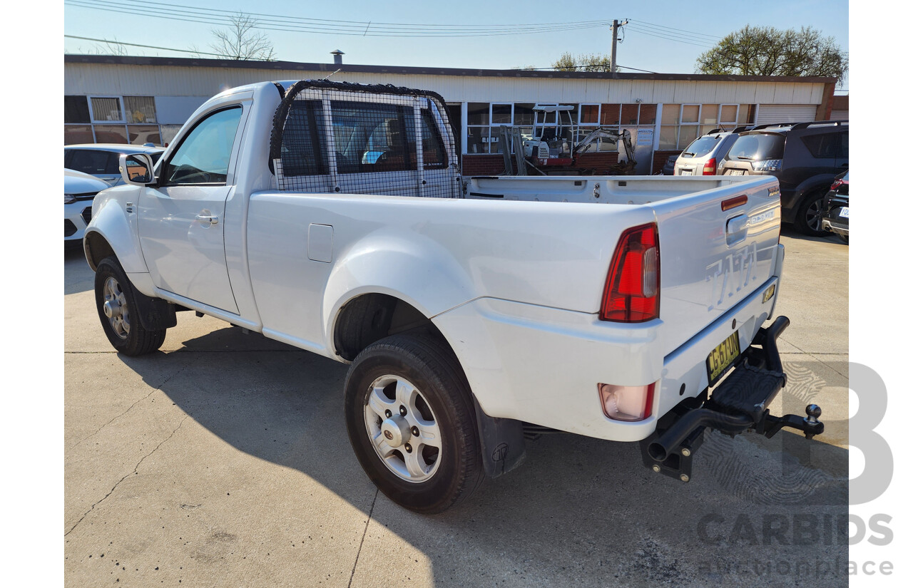 9/2014 Tata Xenon (4x2)  Utility White 2.2L