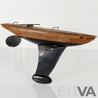 Vintage Timber Pond Yacht with Original Lead Keel