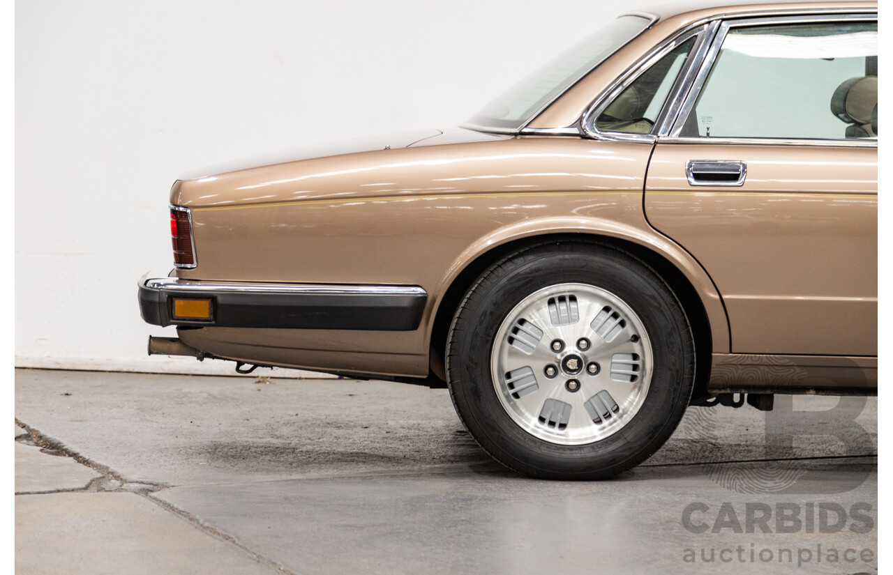 06/1991 Jaguar Sovereign JH 4d Sedan Metallic Bronze 4.0L