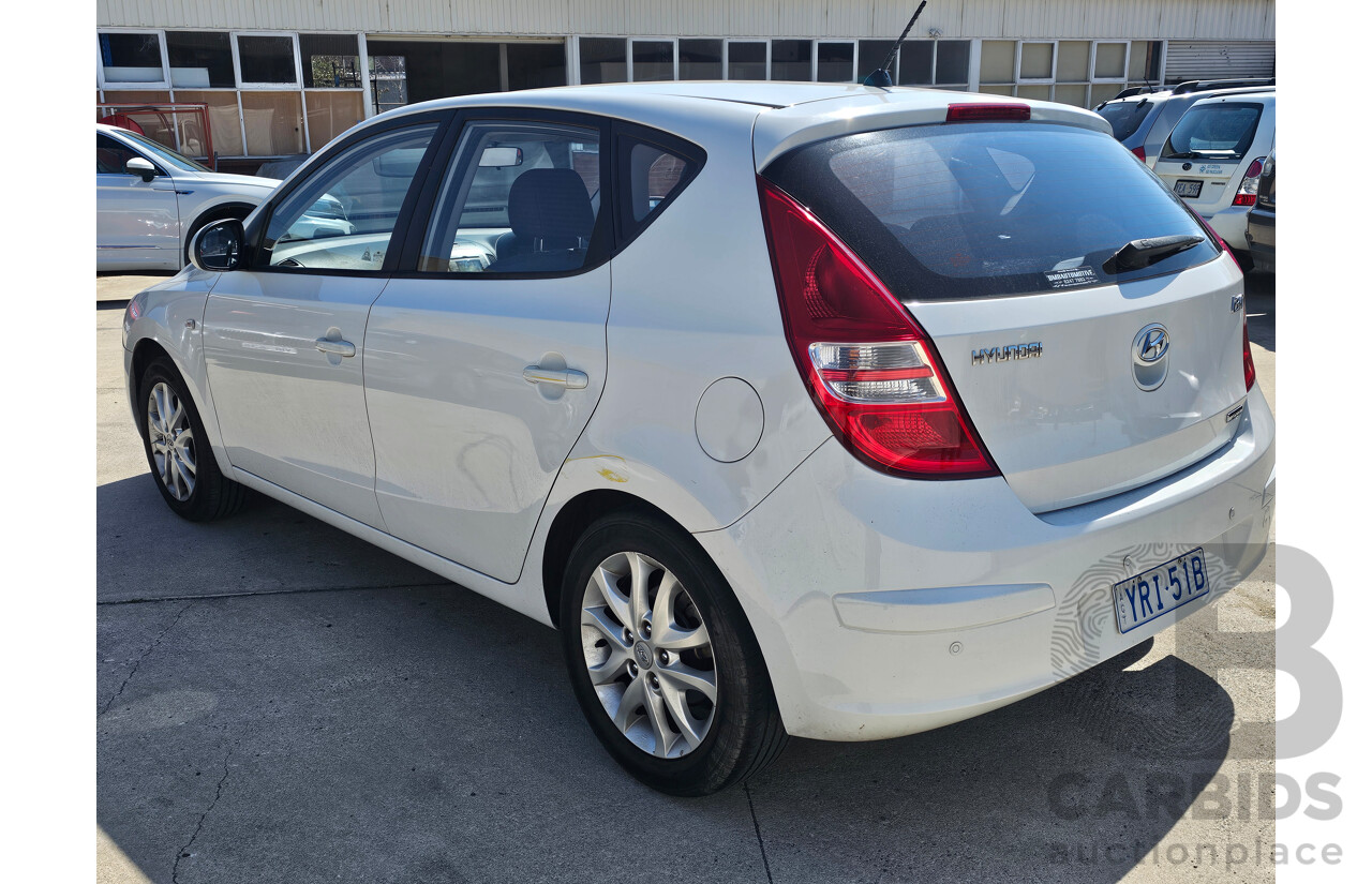 4/2010 Hyundai i30 SLX FD MY10 5d Hatchback White 2.0L