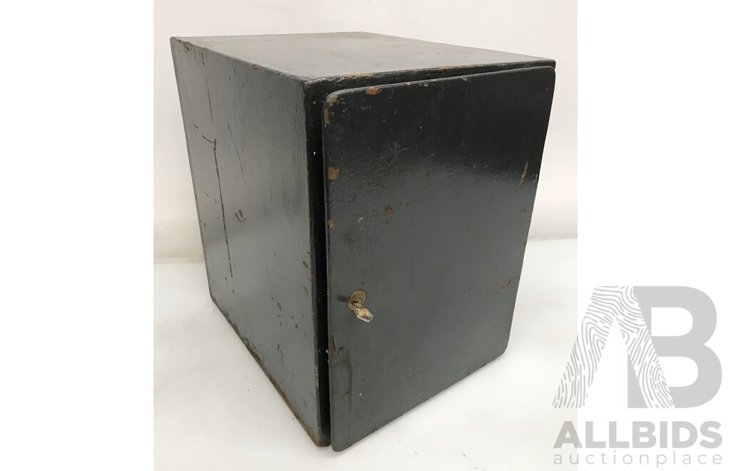 Vintage Tin Box Safe with Lock and Key