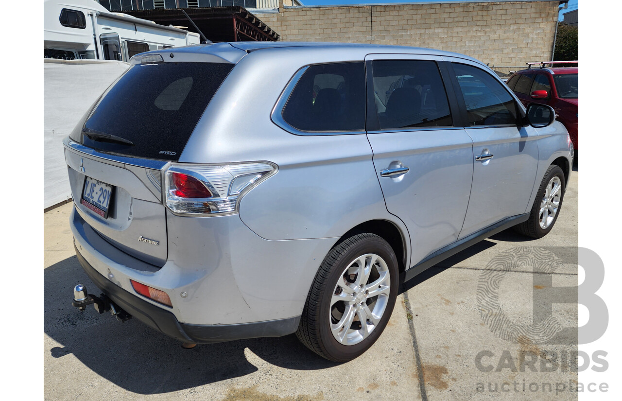 11/2012 Mitsubishi Outlander Aspire (4x4) ZJ 4d Wagon Silver Or Chrome 2.4L