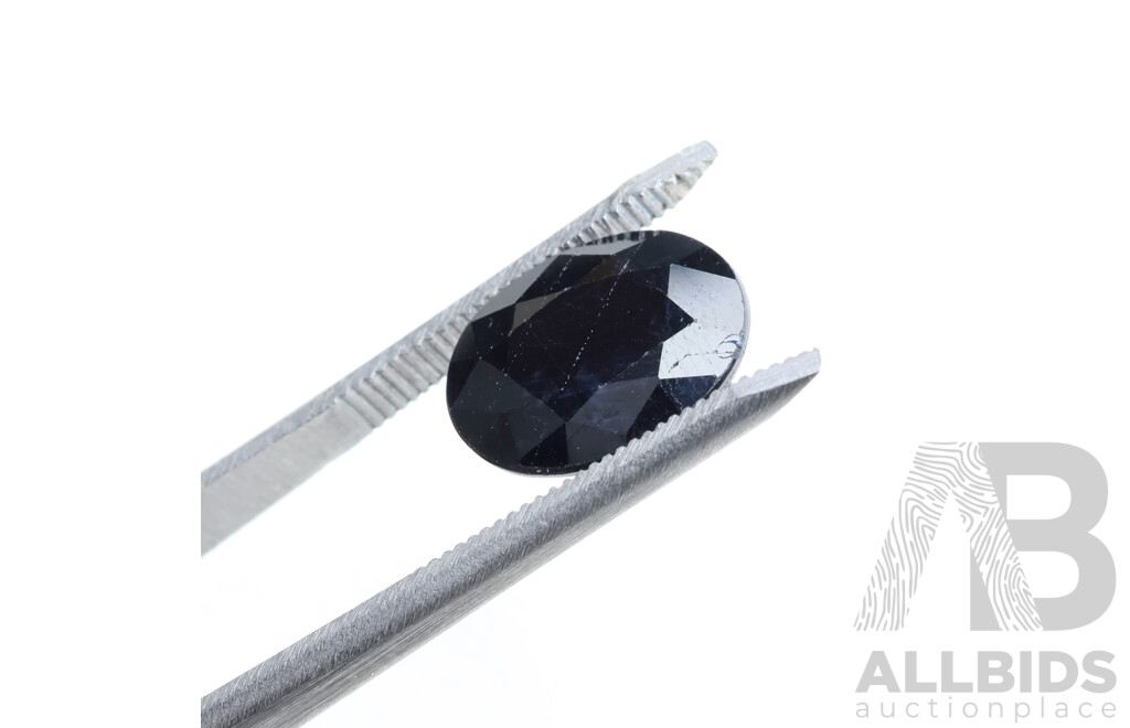 Natural Sapphire, Oval Cut Unset Gemstone, Strong Dark Blue, 10.9mm X 8.9mm X 4.9mm, 4.15CT