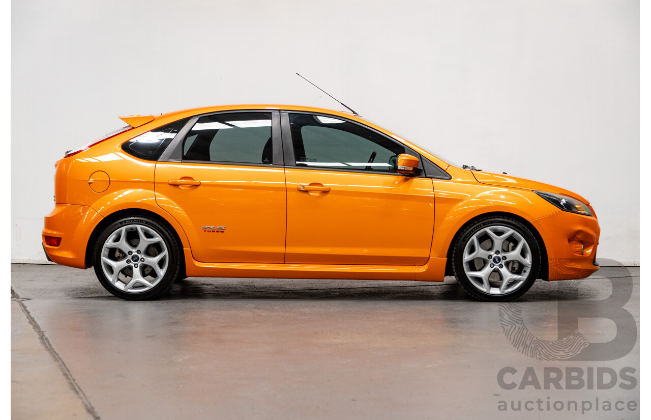 10/2010 Ford Focus XR5 Turbo LV 5d Hatchback Electric Orange 2.5L