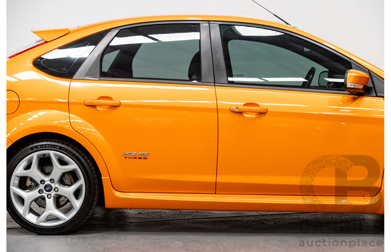 10/2010 Ford Focus XR5 Turbo LV 5d Hatchback Electric Orange 2.5L