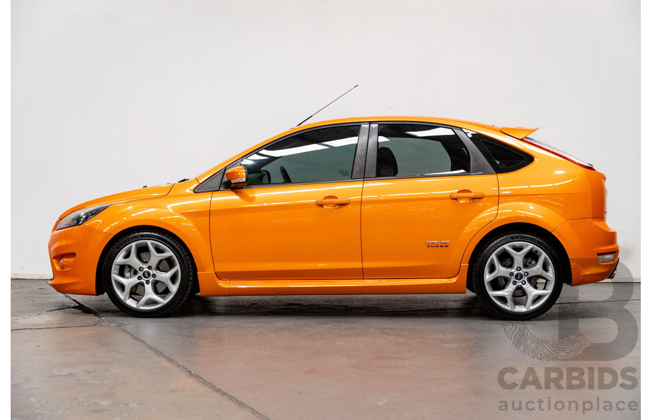 10/2010 Ford Focus XR5 Turbo LV 5d Hatchback Electric Orange 2.5L