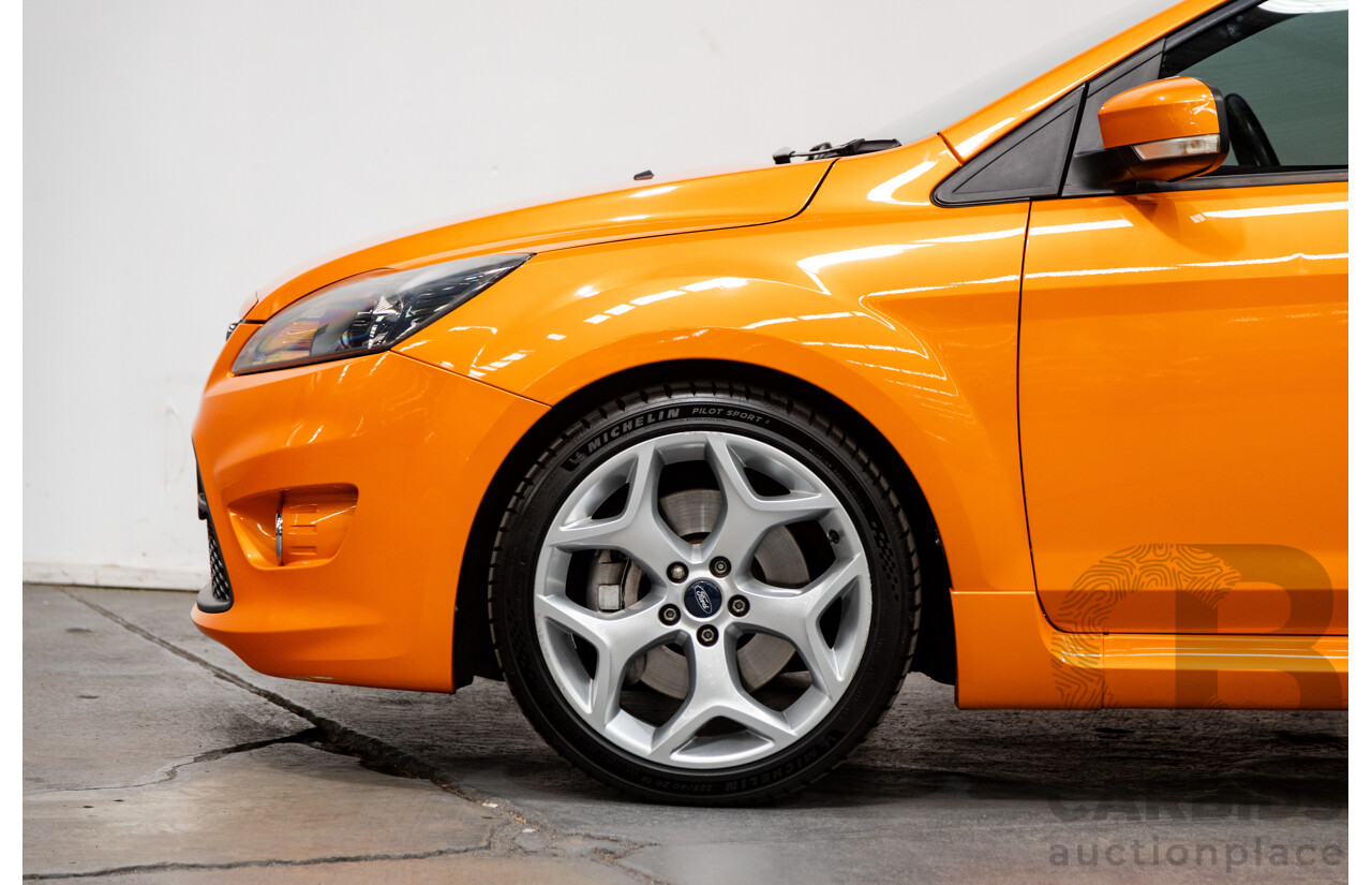 10/2010 Ford Focus XR5 Turbo LV 5d Hatchback Electric Orange 2.5L