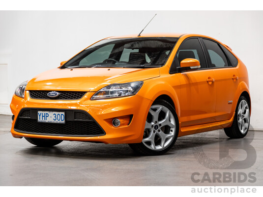 10/2010 Ford Focus XR5  LV 5d Hatchback Electric Orange Turbo 2.5L