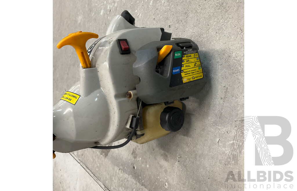 RYOBI Line Trimmer RLT26SDNB